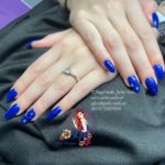 blaue Nägel